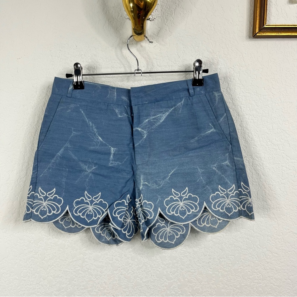 Alphamoment Embroidered Scalloped Shorts